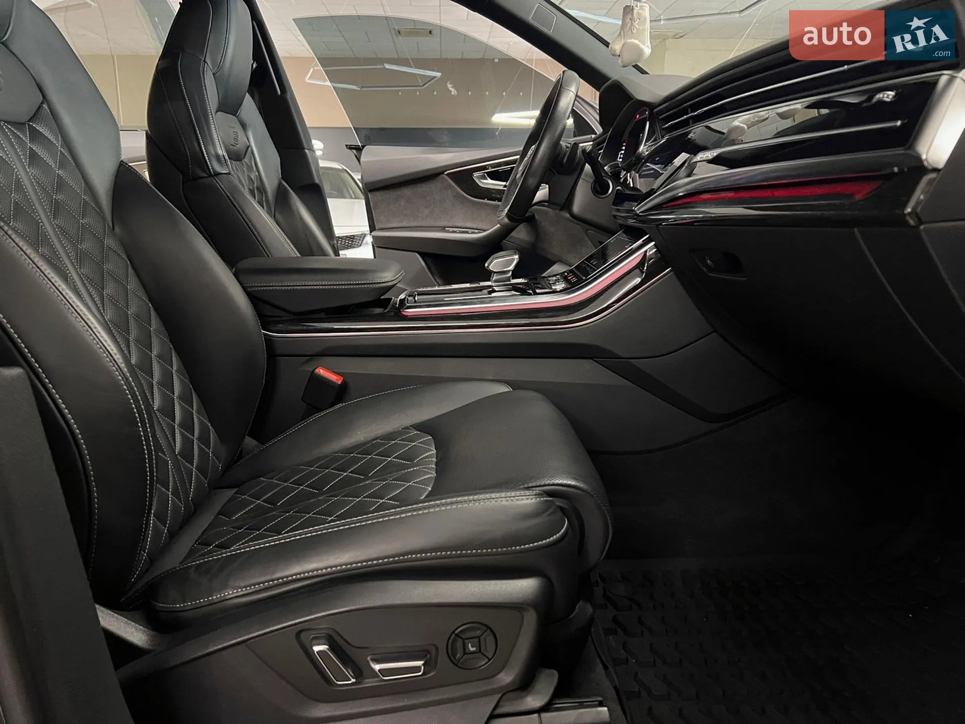 2021 Audi Q8 - мініатюра 23