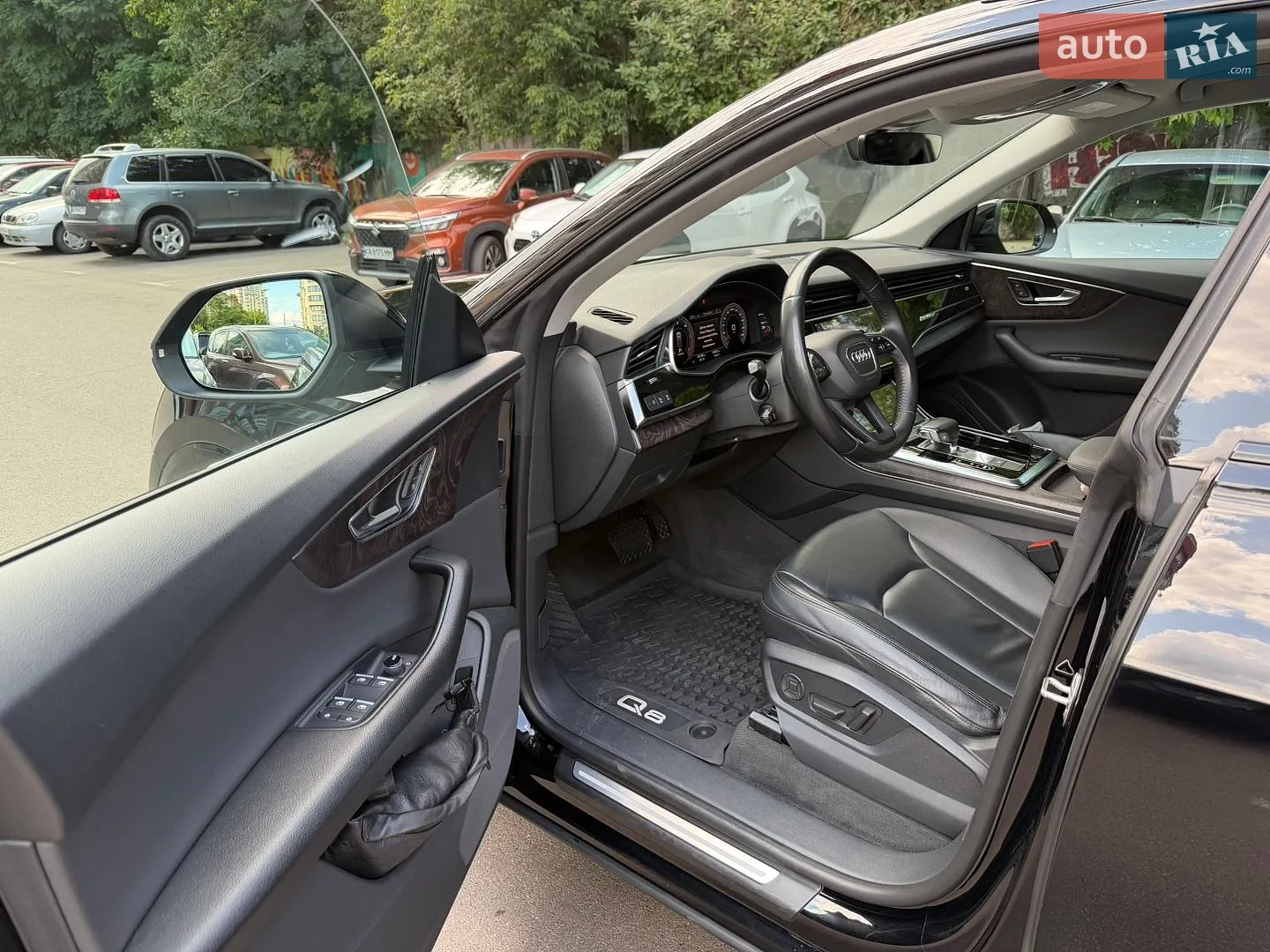 Audi Q8 2018 VIN WAUZZZF1XKD007001 фото оголошення 15 з 18