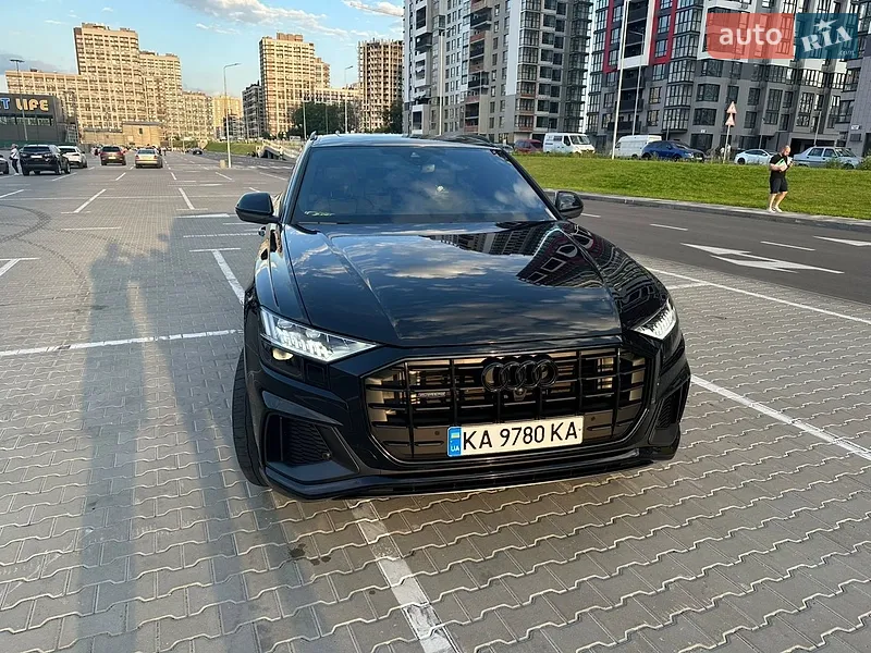 Audi Q8