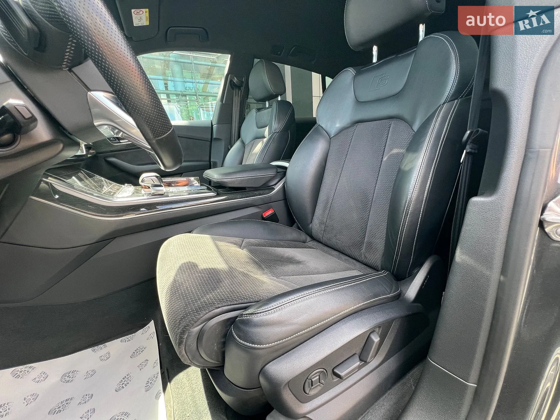 Audi Q8 2019 VIN WAUZZZF17KD043695 фото оголошення 11 з 41