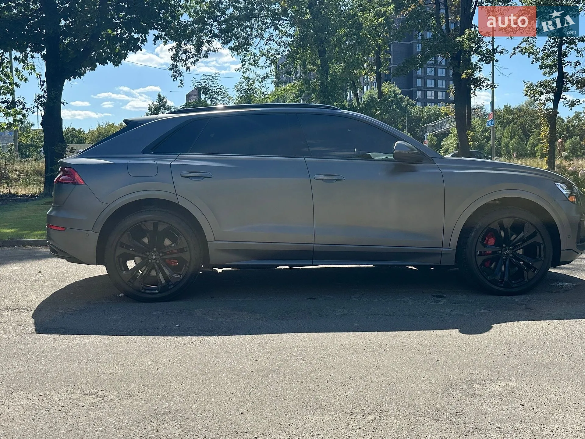 Audi Q8 2020 VIN WA1BVAF12LD008219 фото оголошення 12 з 44