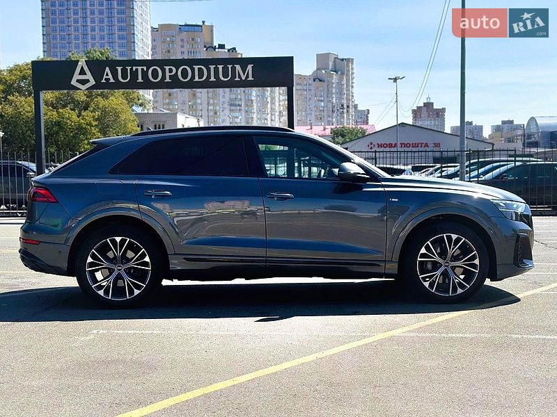 Внедорожник / Кроссовер Audi Q8 2025 в Киеве