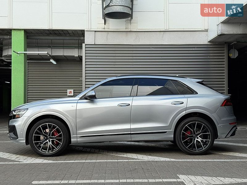 Внедорожник / Кроссовер Audi Q8 2020 в Киеве