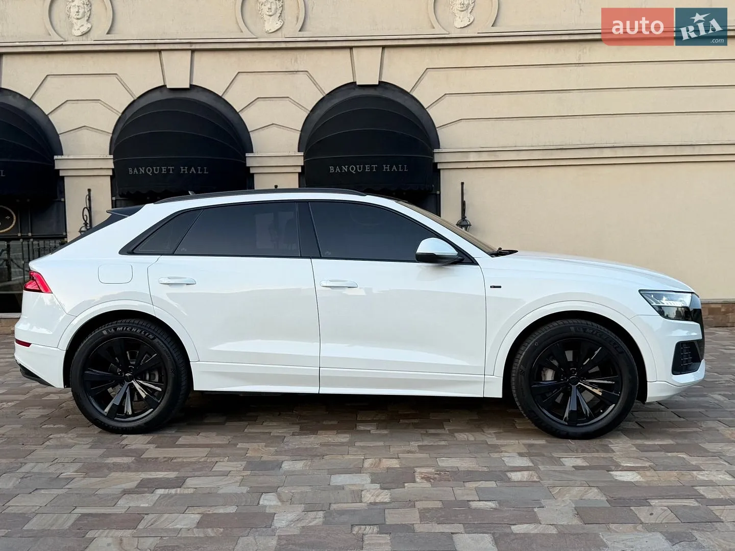 2020 Audi Q8 - мініатюра 2