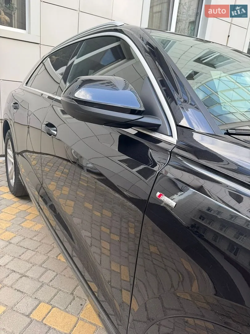 2020 Audi Q8 - фото 1