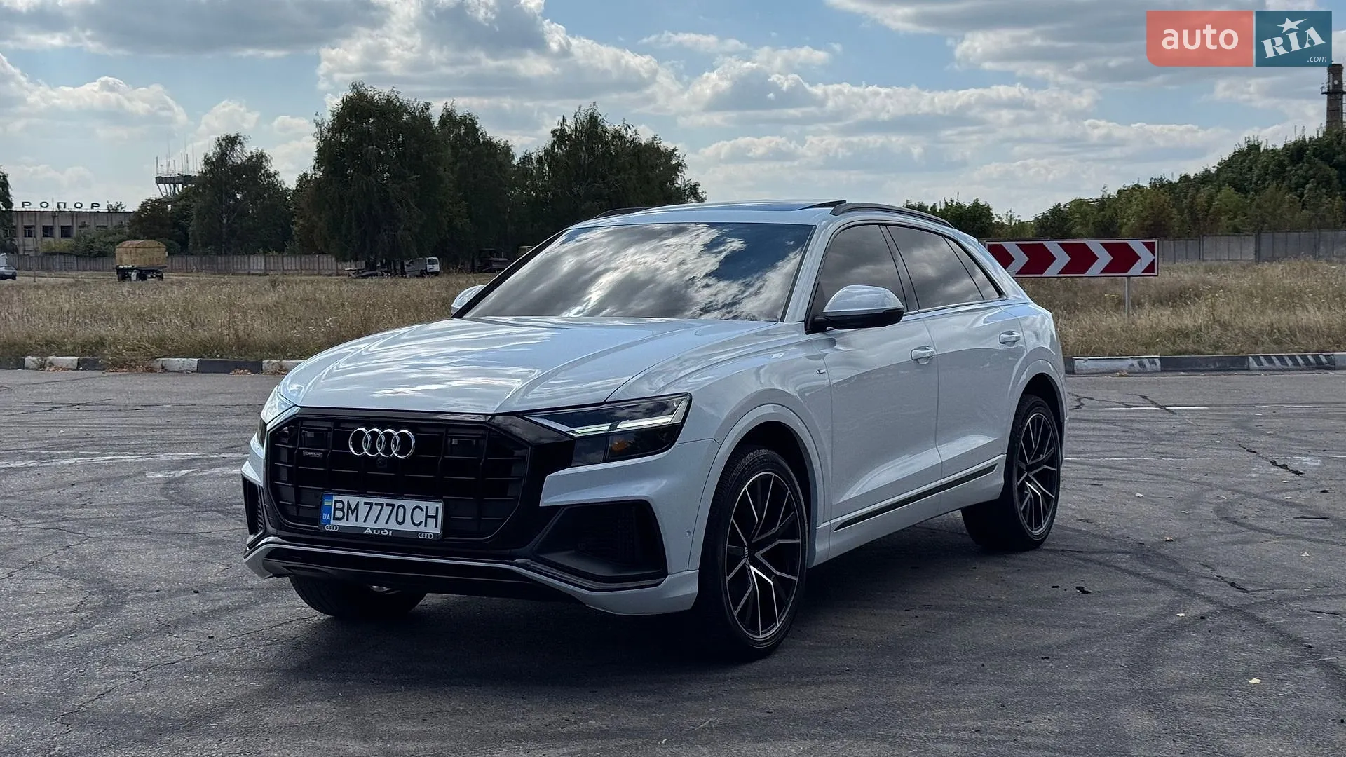 2020 Audi Q8 - фото 1