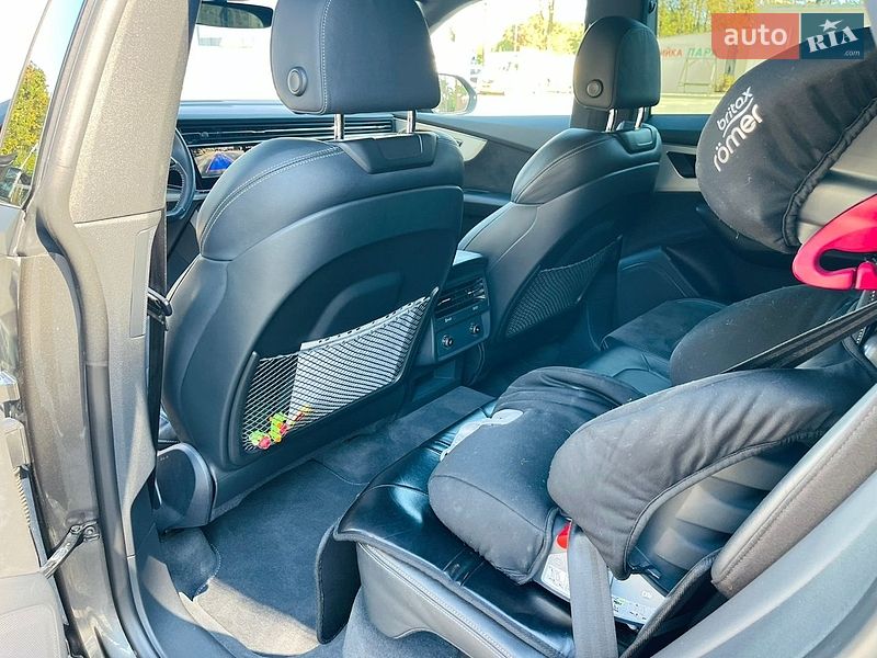 Позашляховик / Кросовер Audi Q8 2020 в Харкові