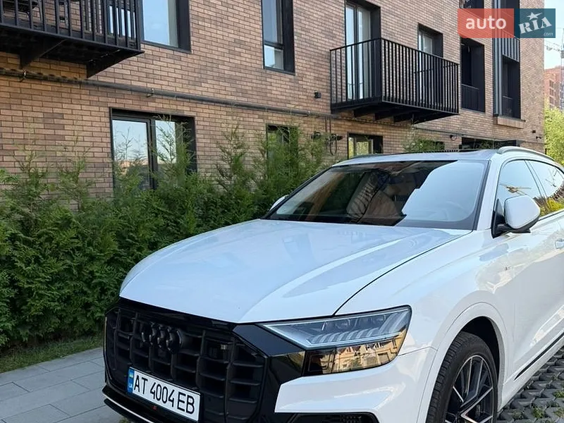 Audi Q8