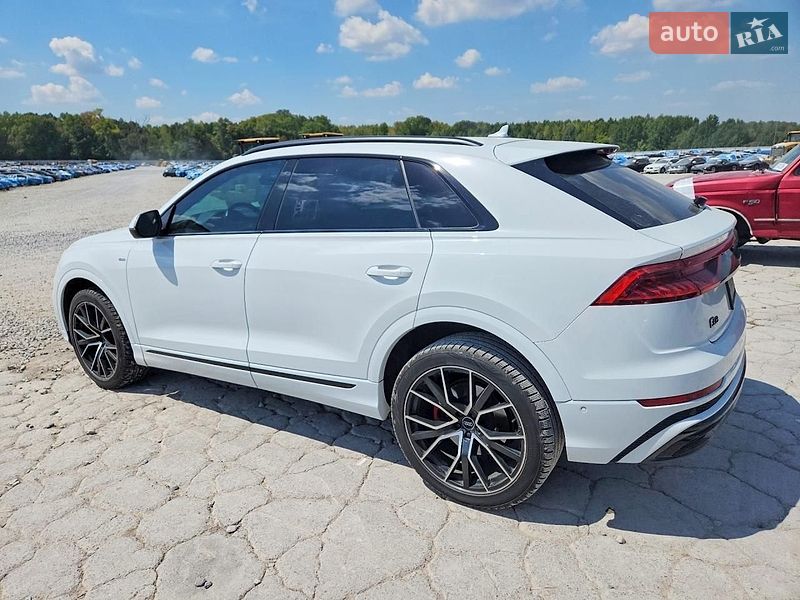 Внедорожник / Кроссовер Audi Q8 2021 в Днепре