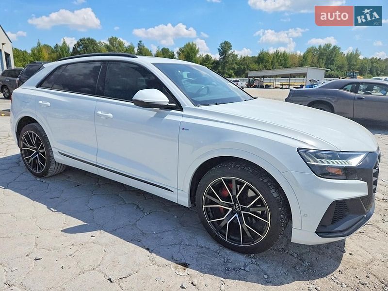 Внедорожник / Кроссовер Audi Q8 2021 в Днепре