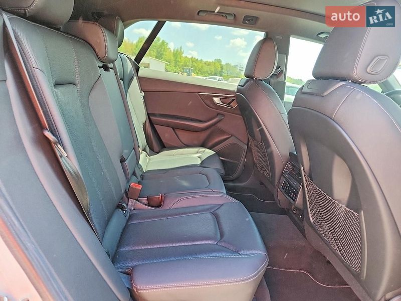 Внедорожник / Кроссовер Audi Q8 2021 в Днепре