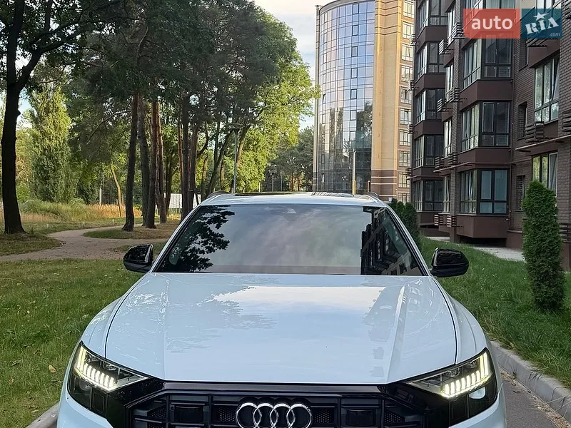 Audi Q8 2020