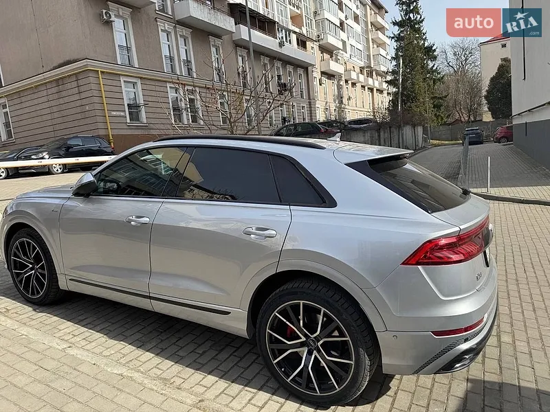 Audi Q8