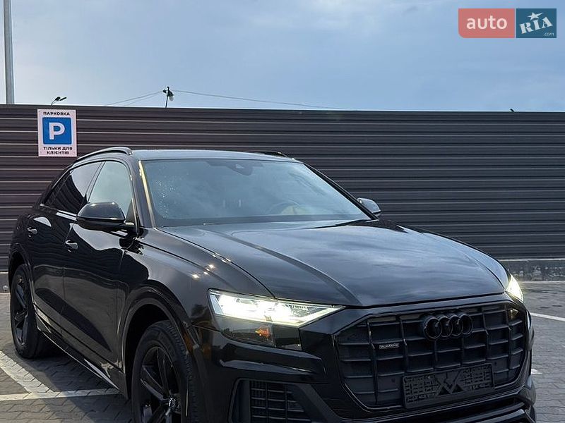 Внедорожник / Кроссовер Audi Q8 2018 в Шепетовке
