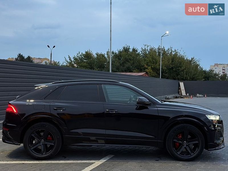 Внедорожник / Кроссовер Audi Q8 2018 в Шепетовке