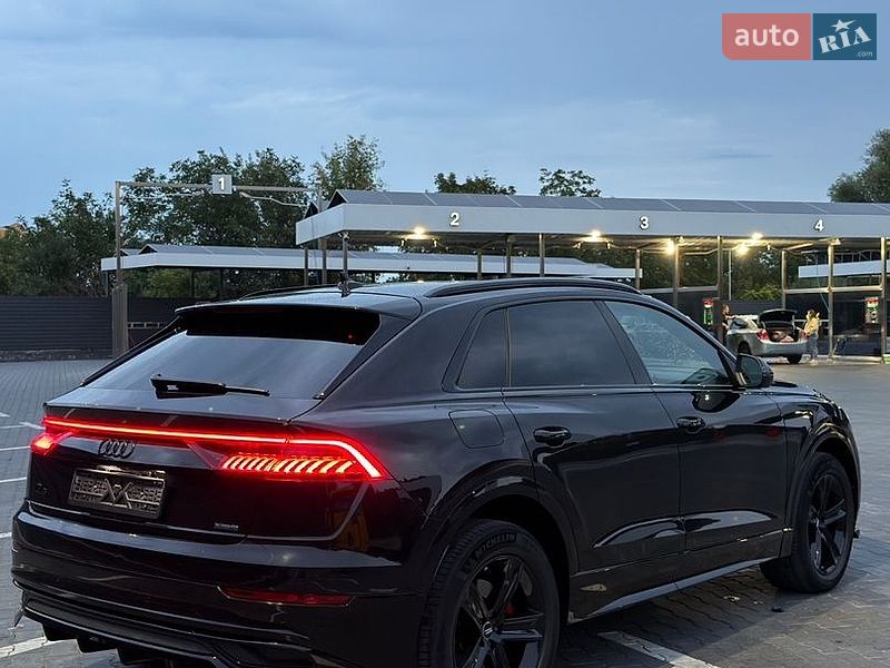 Внедорожник / Кроссовер Audi Q8 2018 в Шепетовке