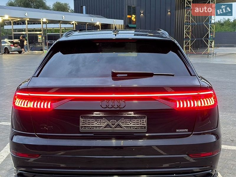 Внедорожник / Кроссовер Audi Q8 2018 в Шепетовке