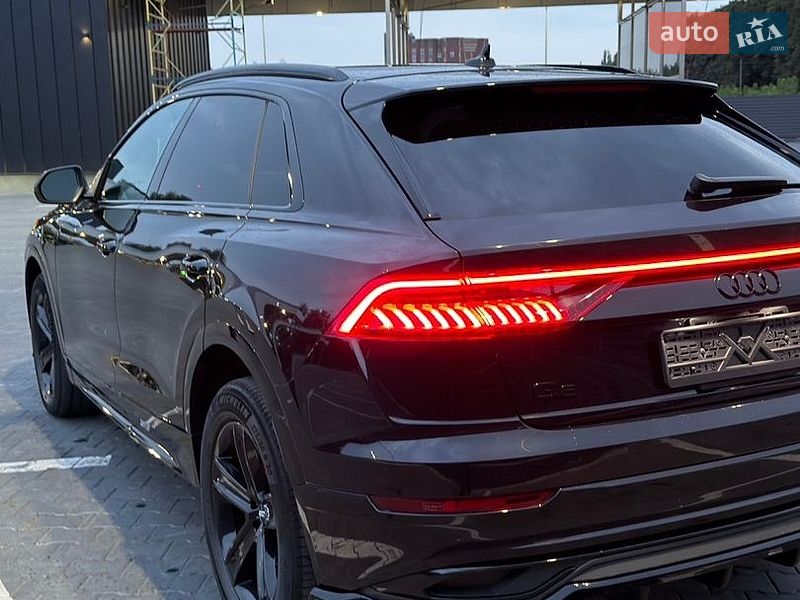 Внедорожник / Кроссовер Audi Q8 2018 в Шепетовке