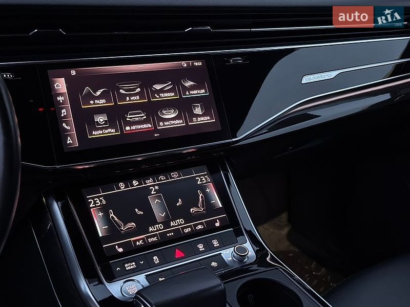 Внедорожник / Кроссовер Audi Q8 2018 в Шепетовке