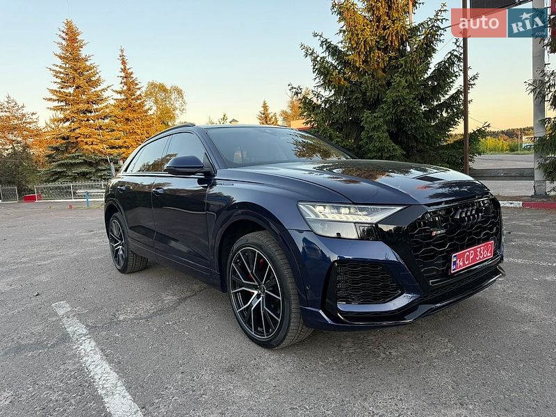 Внедорожник / Кроссовер Audi Q8 2021 в Яворове
