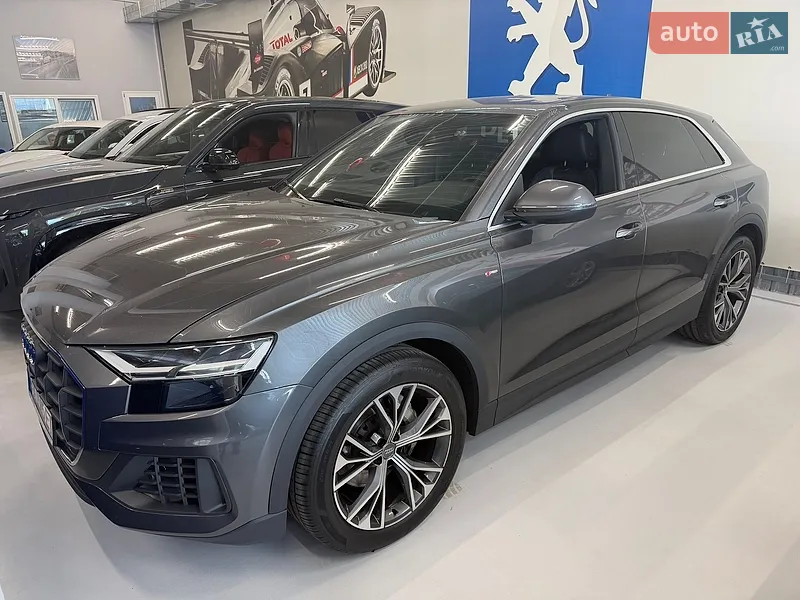 Audi Q8