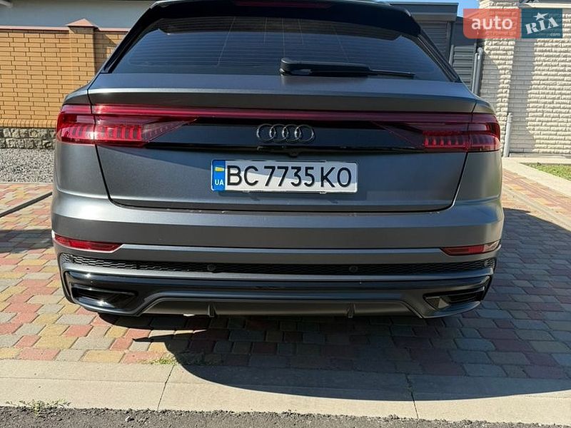 Позашляховик / Кросовер Audi Q8 2020 в Луцьку
