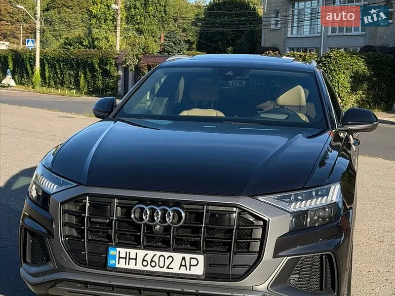 Audi Q8