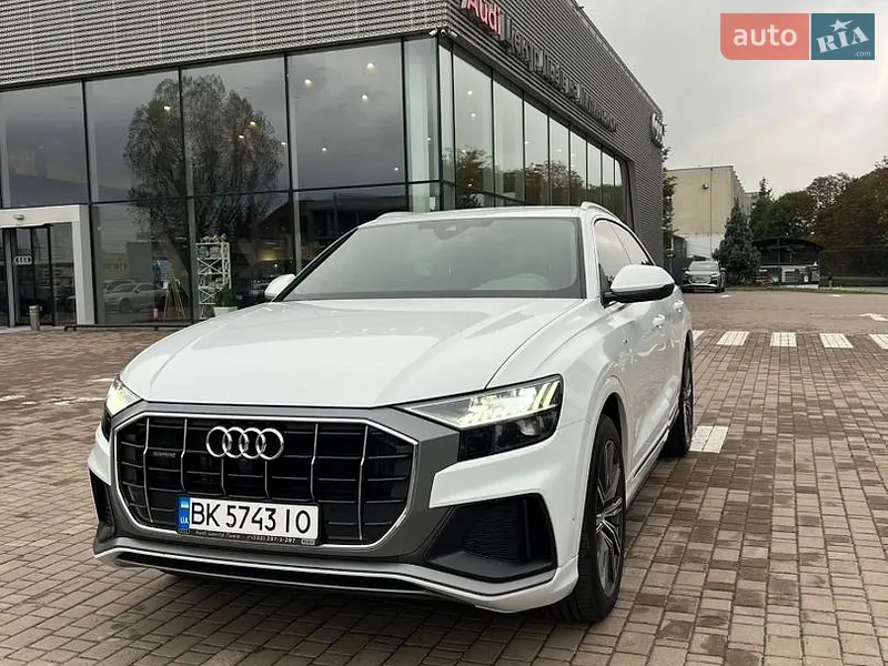 Audi Q8