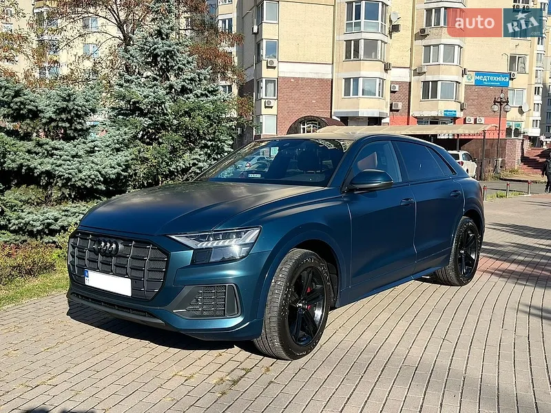 Audi Q8