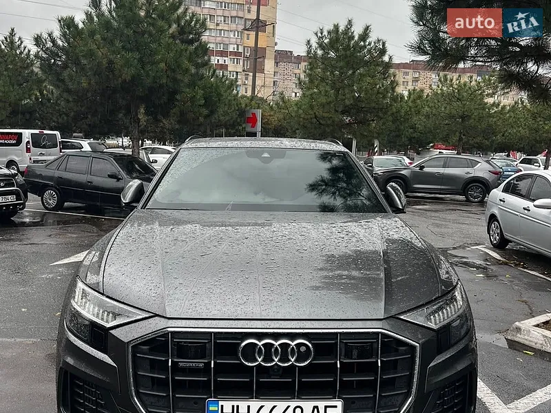 Audi Q8 2021