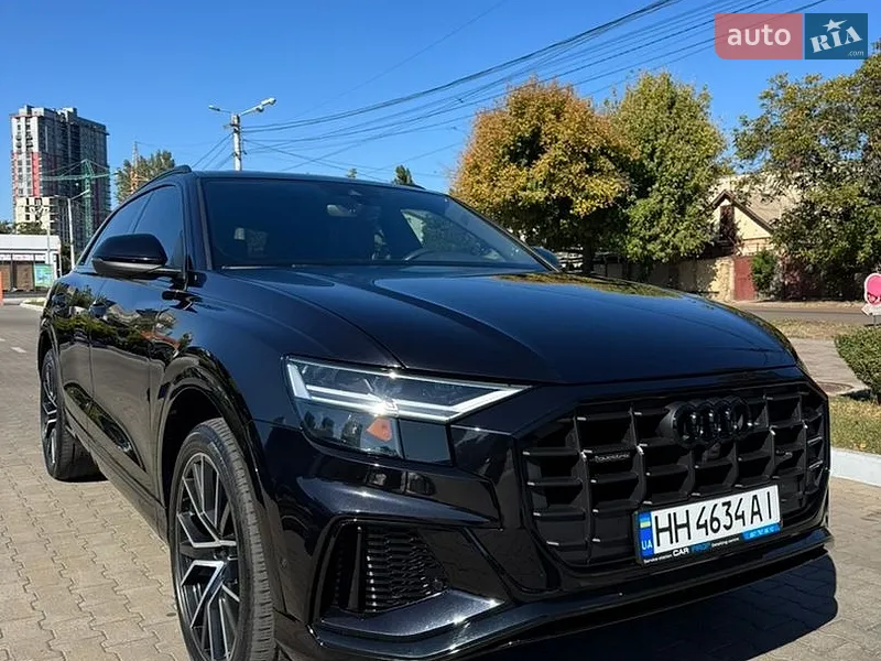 Audi Q8