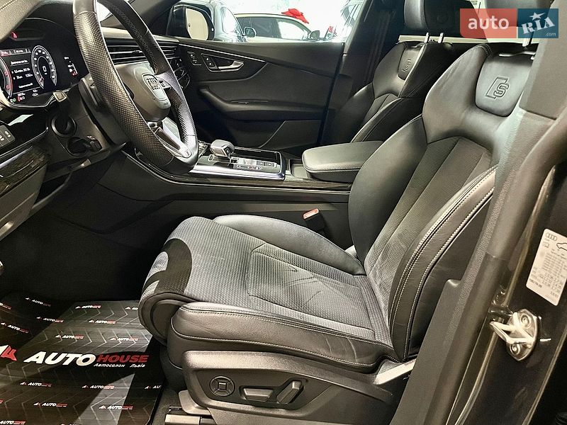 Позашляховик / Кросовер Audi Q8 2023 в Львові