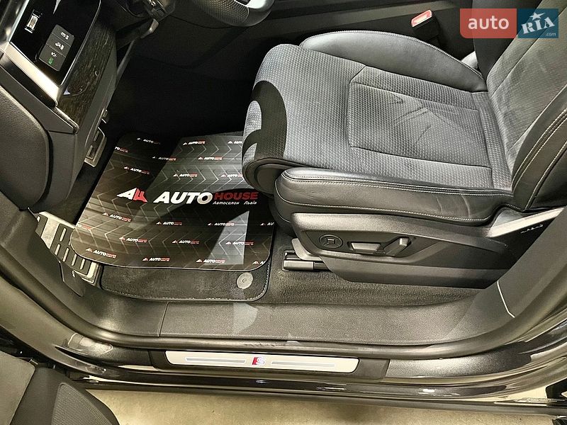 Позашляховик / Кросовер Audi Q8 2023 в Львові