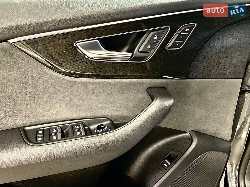 Позашляховик / Кросовер Audi Q8 2023 в Львові