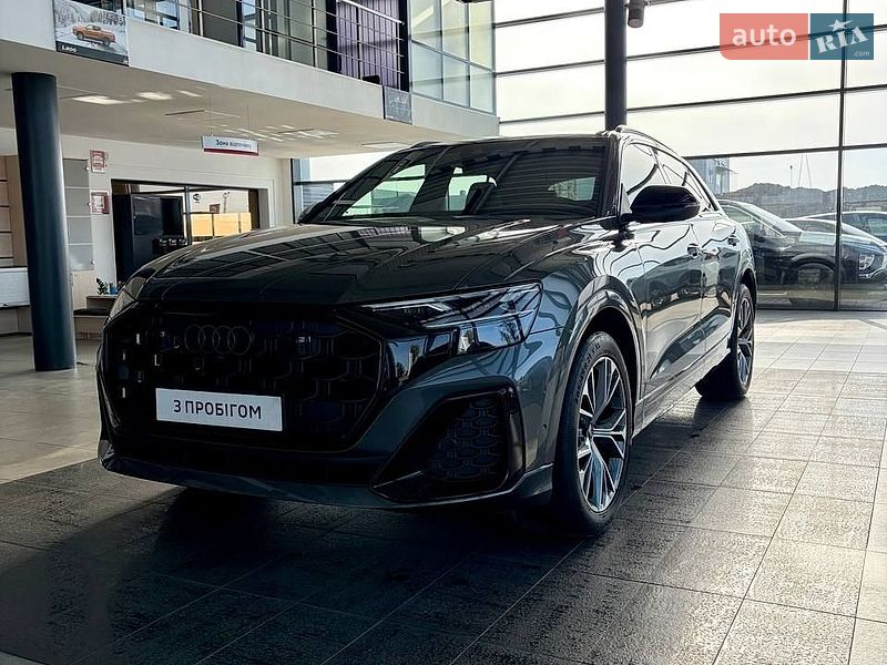 Позашляховик / Кросовер Audi Q8 2023 в Ужгороді