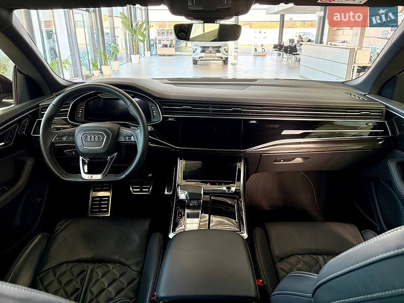 Позашляховик / Кросовер Audi Q8 2023 в Ужгороді