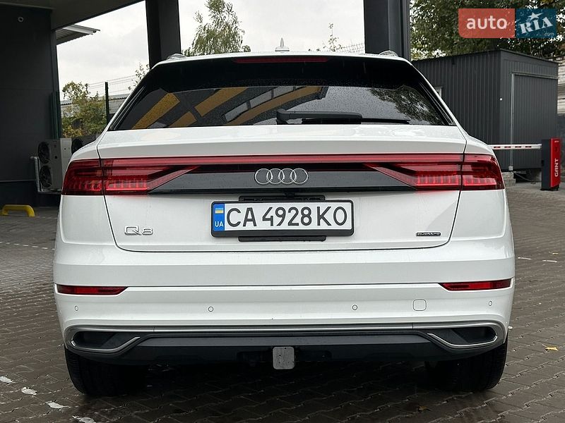 Позашляховик / Кросовер Audi Q8 2021 в Києві