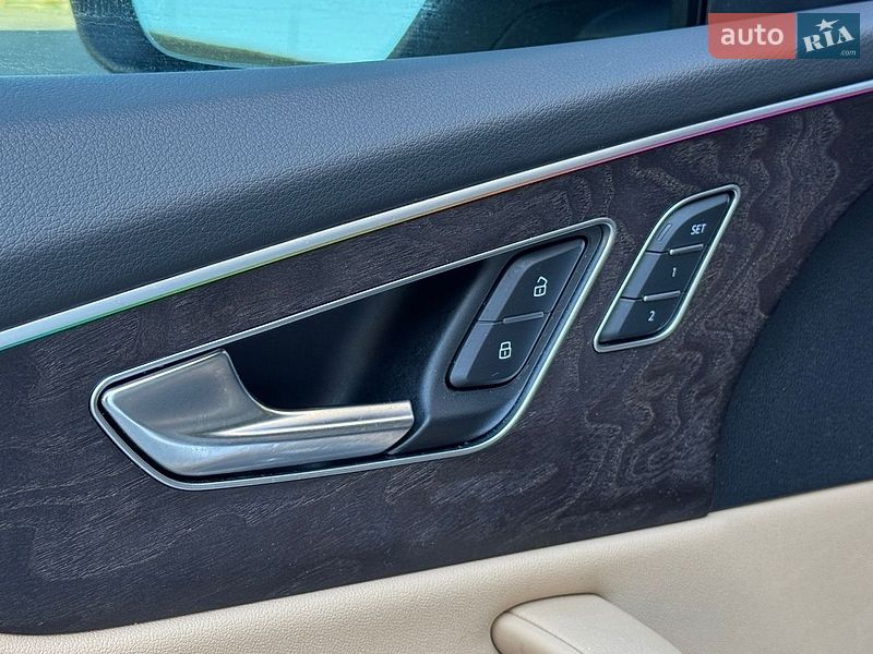 Позашляховик / Кросовер Audi Q8 2021 в Києві