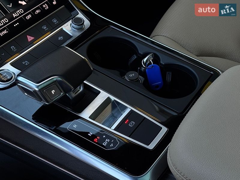 Позашляховик / Кросовер Audi Q8 2021 в Києві
