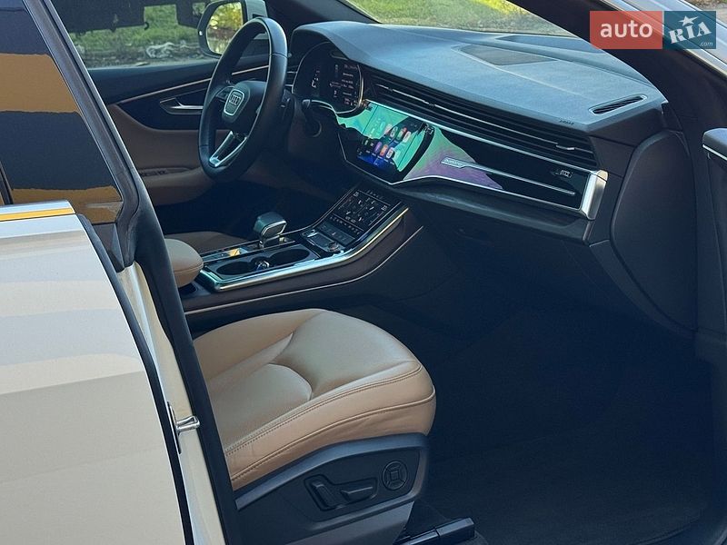 Позашляховик / Кросовер Audi Q8 2021 в Києві