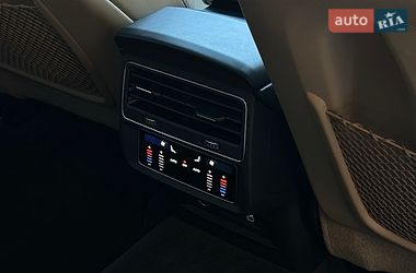 Внедорожник / Кроссовер Audi Q8 2021 в Киеве