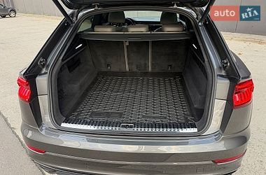 Позашляховик / Кросовер Audi Q8 2020 в Києві