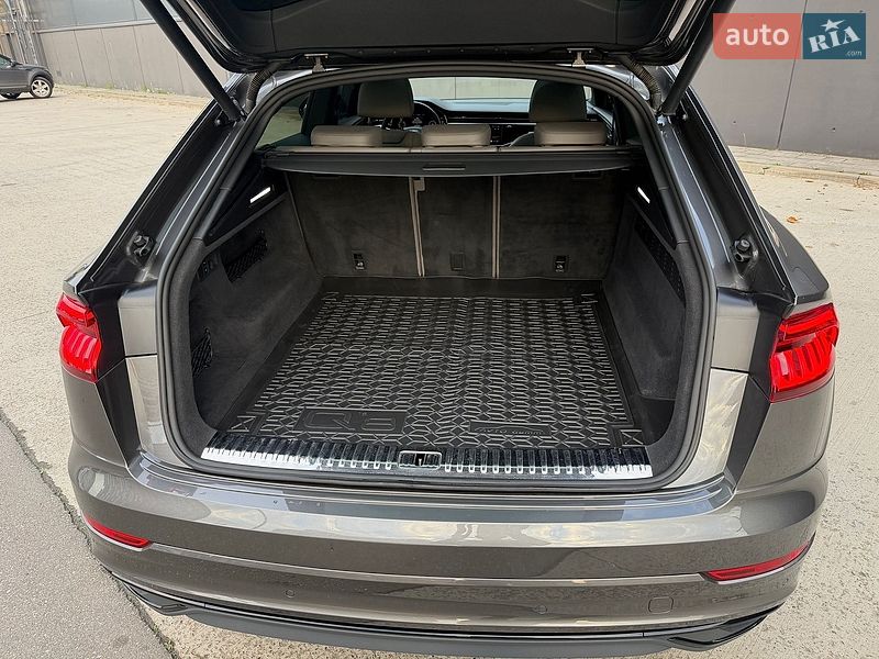 Позашляховик / Кросовер Audi Q8 2020 в Києві