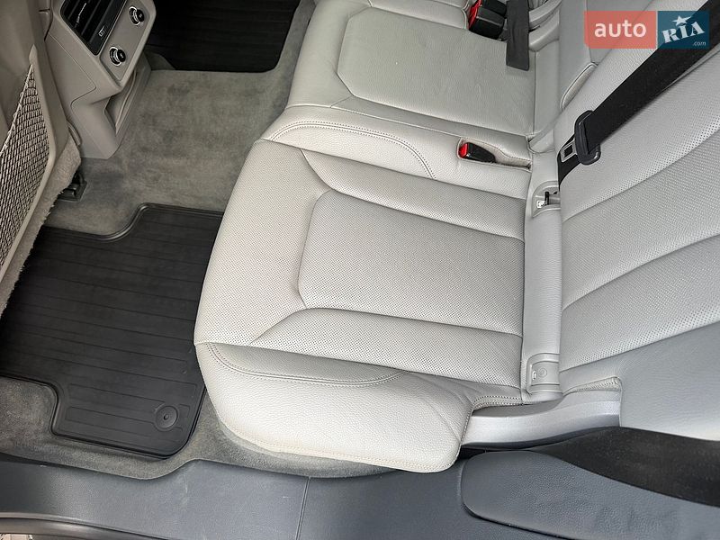 Позашляховик / Кросовер Audi Q8 2020 в Києві