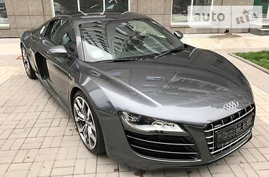 Купе Audi R8 2010 в 