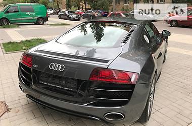 Купе Audi R8 2010 в 