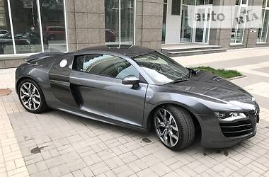 Купе Audi R8 2010 в 