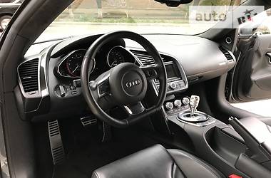 Купе Audi R8 2010 в 