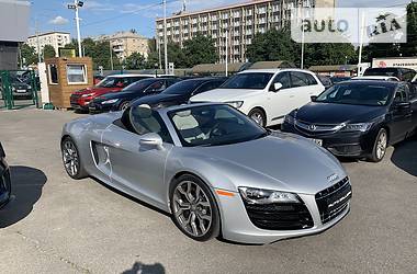 Кабріолет Audi R8 2011 в 