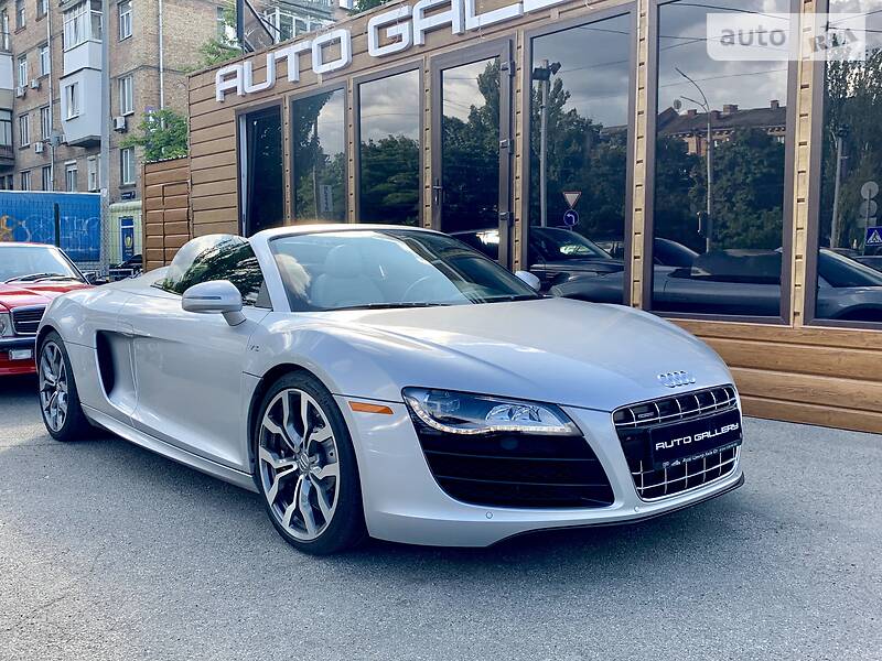 Кабріолет Audi R8 2011 в 